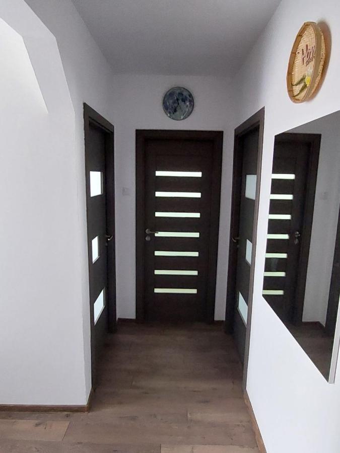 Apartament Dabe Hd Hunedoara Eksteriør bilde