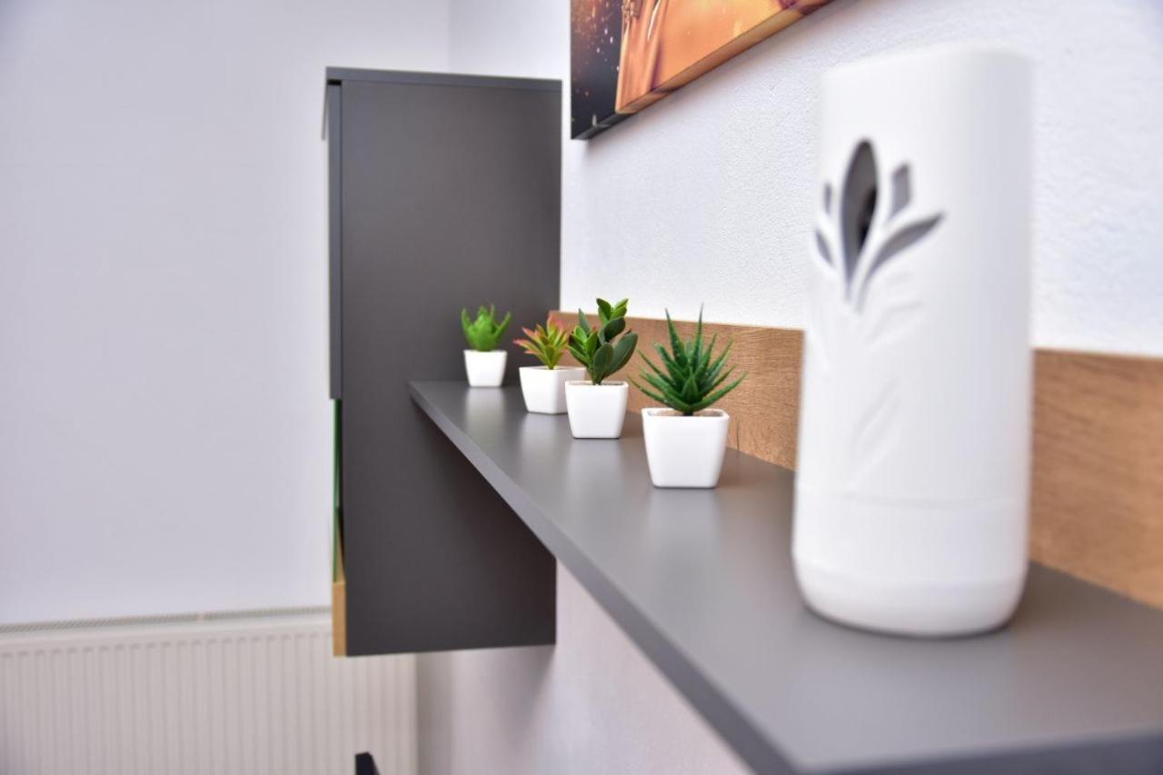 Apartament Dabe Hd Hunedoara Eksteriør bilde