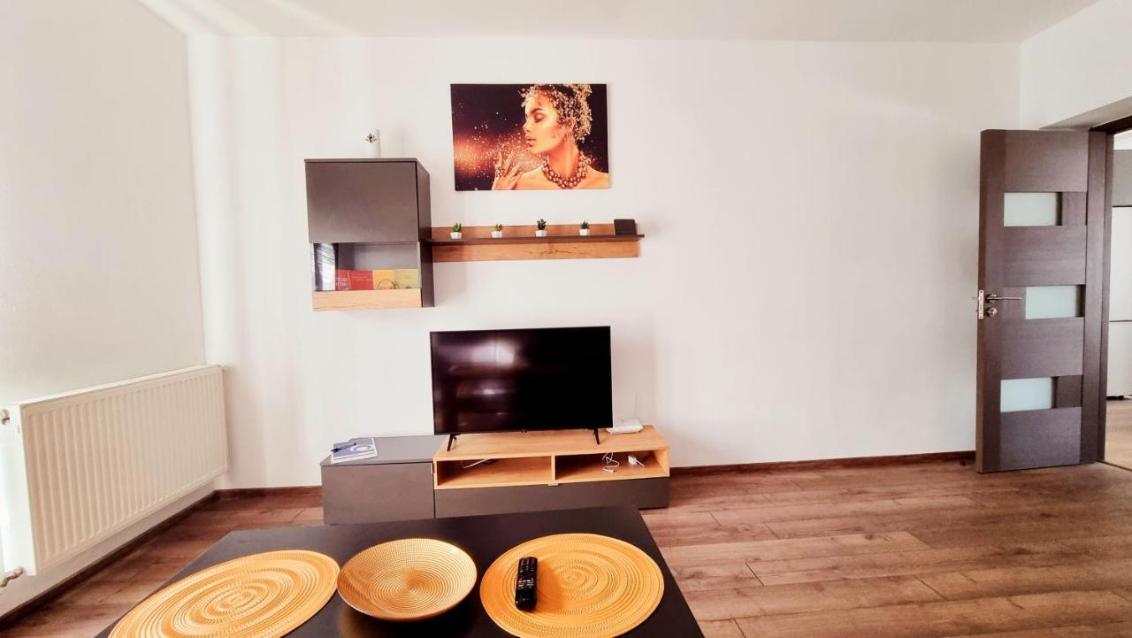 Apartament Dabe Hd Hunedoara Eksteriør bilde