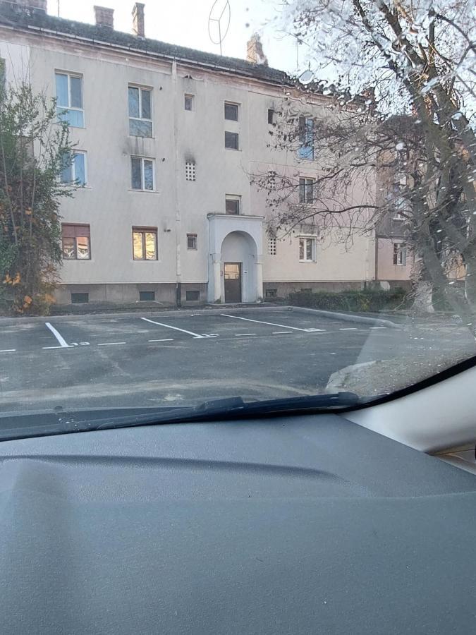Apartament Dabe Hd Hunedoara Eksteriør bilde